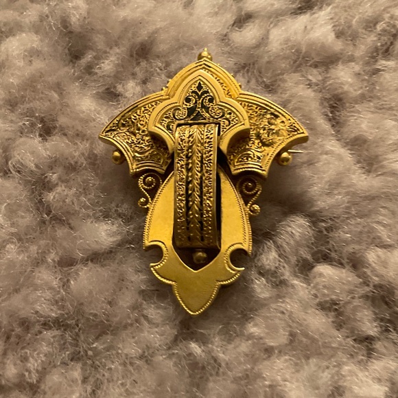 Antique Gold Brooch with Intricate Design A TRULY MAGNIFICENT ESTATE PIECE 🌸🌹 - Picture 1 of 3